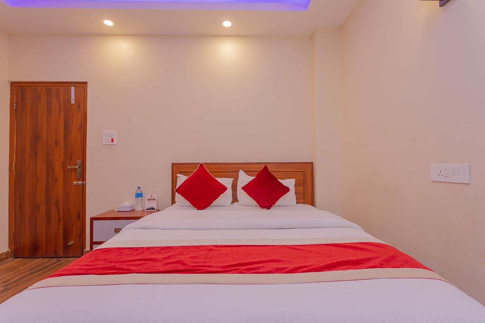Oyo 799 Hotel Tik Tok Pvt Ltd. Katmandu Kültér fotó