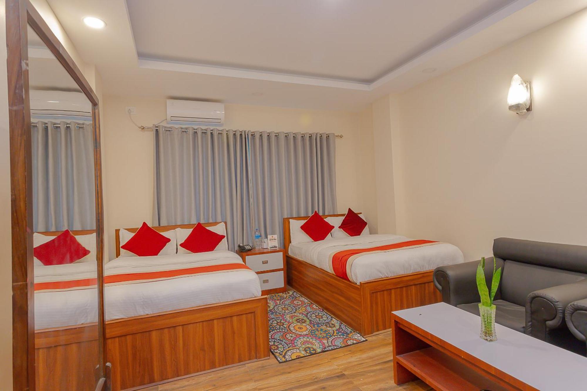 Oyo 799 Hotel Tik Tok Pvt Ltd. Katmandu Kültér fotó